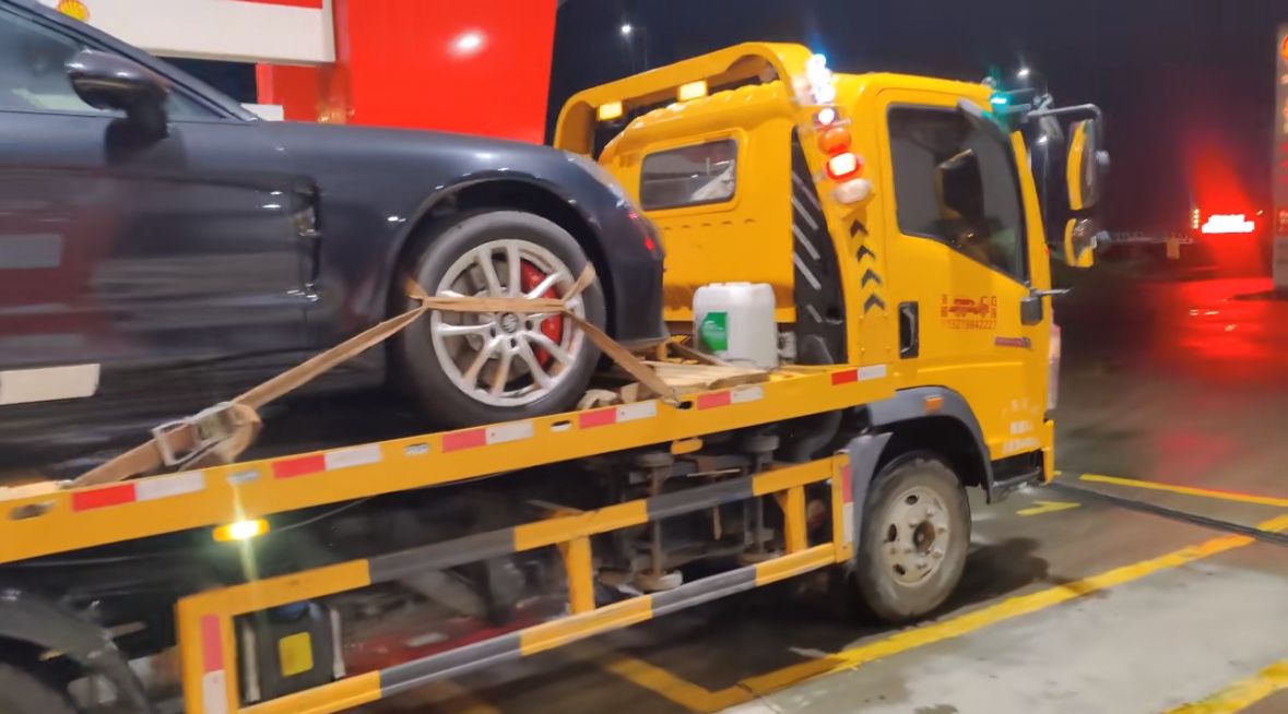 广东行车途中遇到突发状况该如何呼叫道路救援？